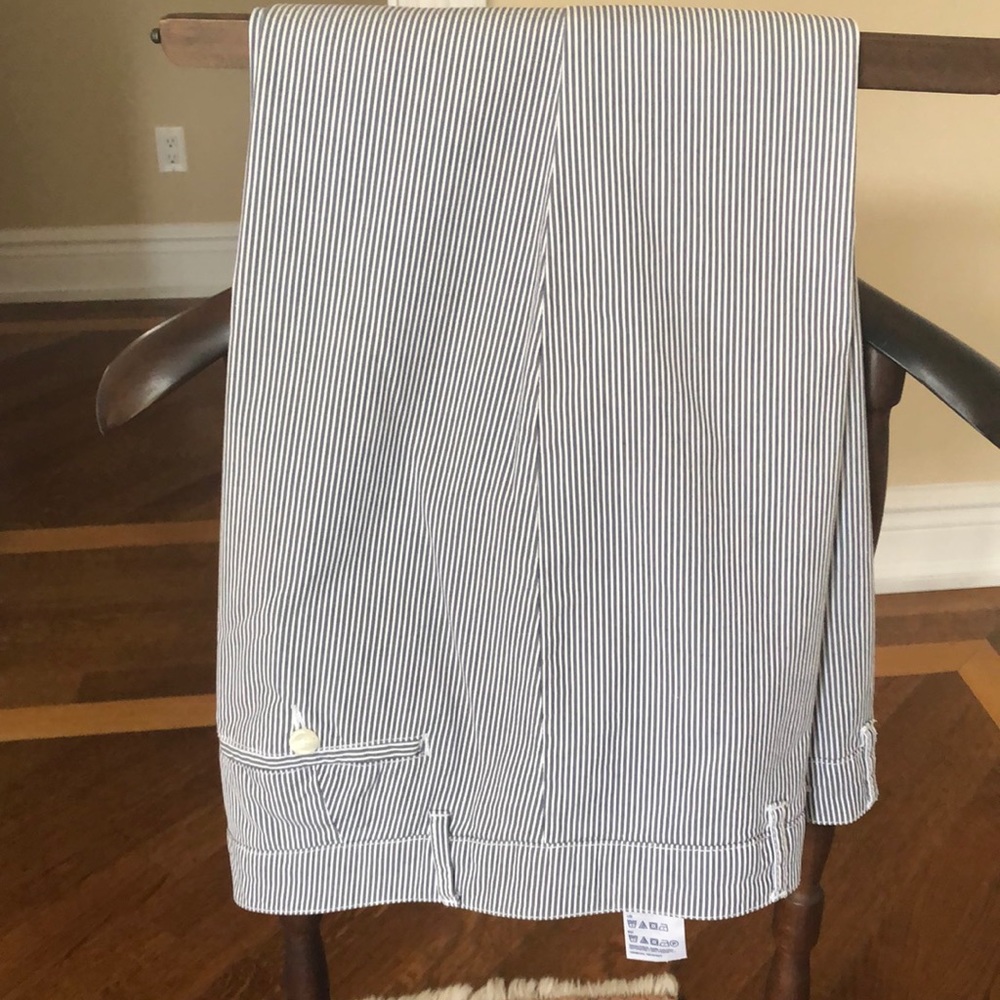 Striped cotton pants.